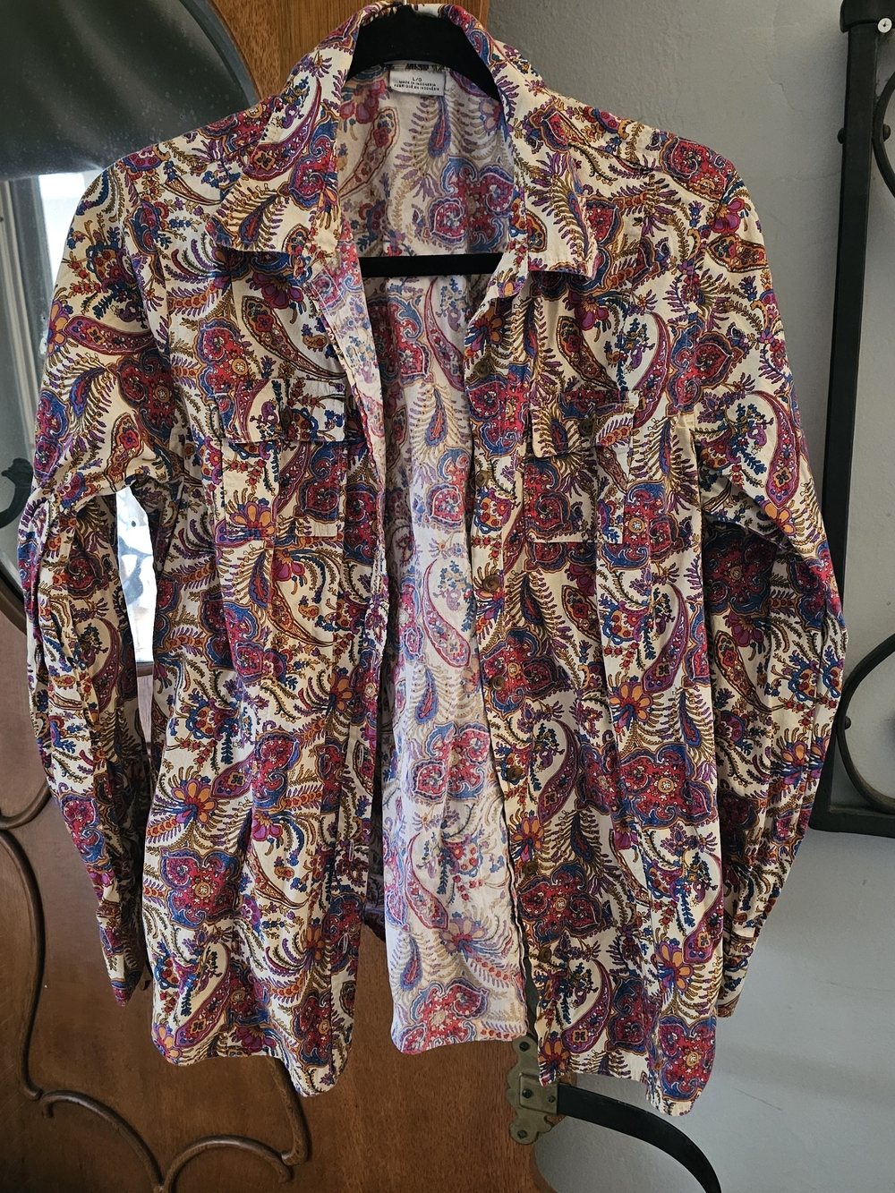 Van Heusen Paisley Button Down Shirt | Classic Fit | Vintage Style | Size Large